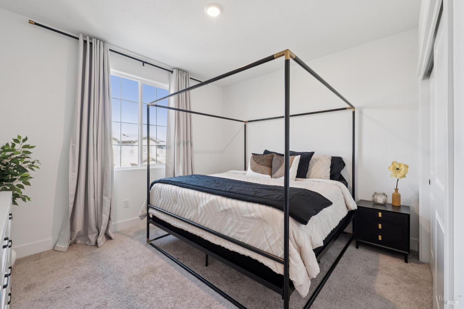 Detail Gallery Image 24 of 35 For 2915 Shaver St, Fairfield,  CA 94533 - 5 Beds | 3 Baths