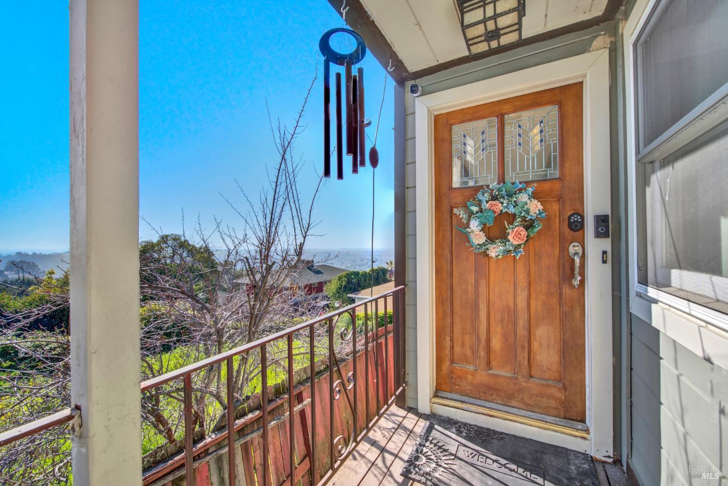 Detail Gallery Image 9 of 65 For 7937 Sunkist Dr, Oakland,  CA 94605 - 4 Beds | 3 Baths