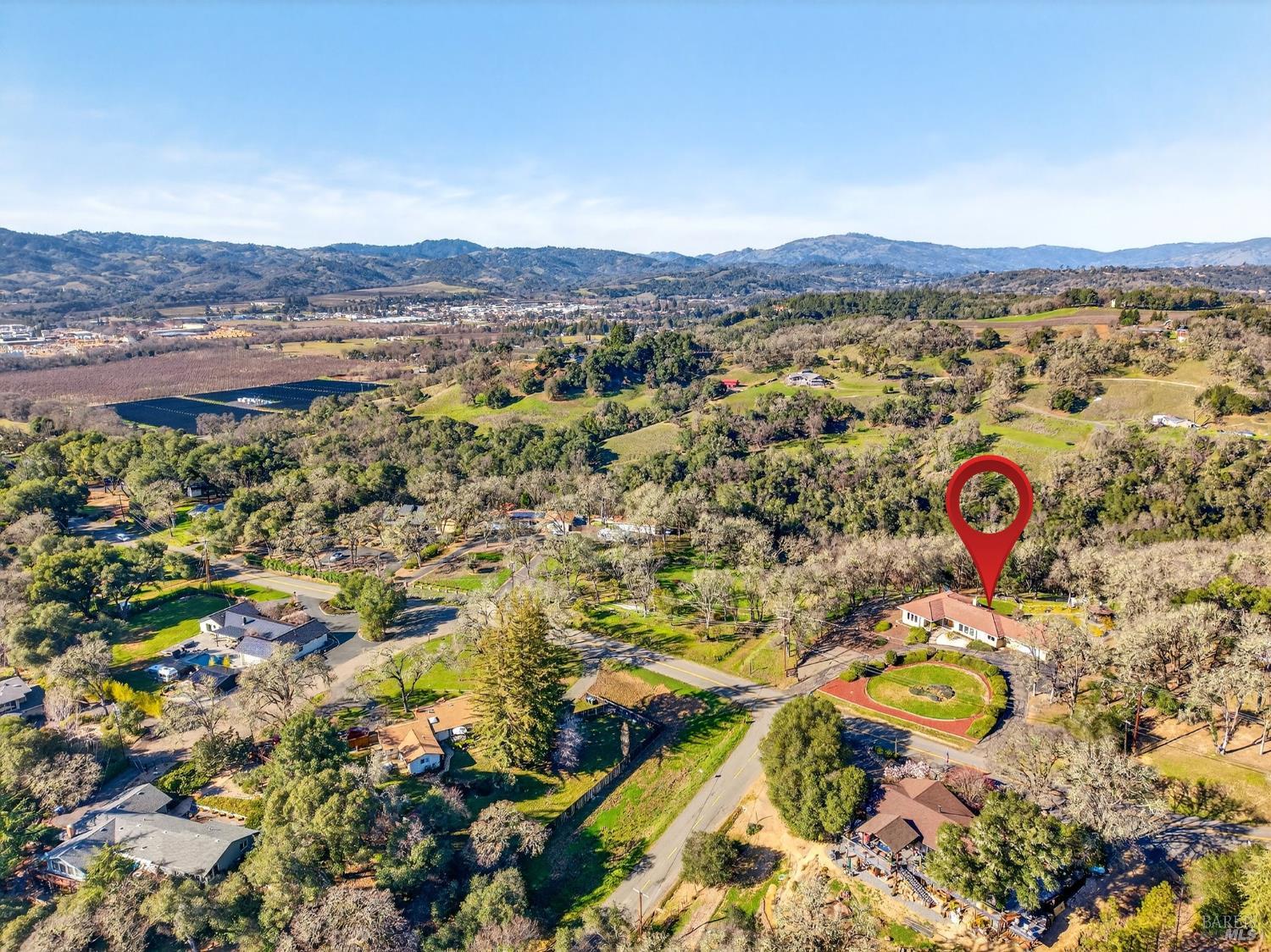 Detail Gallery Image 5 of 58 For 1790 Deerwood Dr, Ukiah,  CA 95482 - 3 Beds | 3 Baths