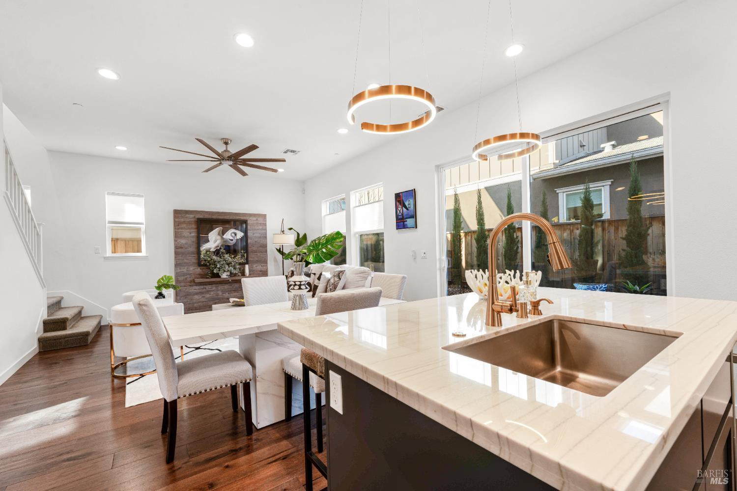 Detail Gallery Image 16 of 56 For 591 Madison St, Petaluma,  CA 94952 - 4 Beds | 3/1 Baths