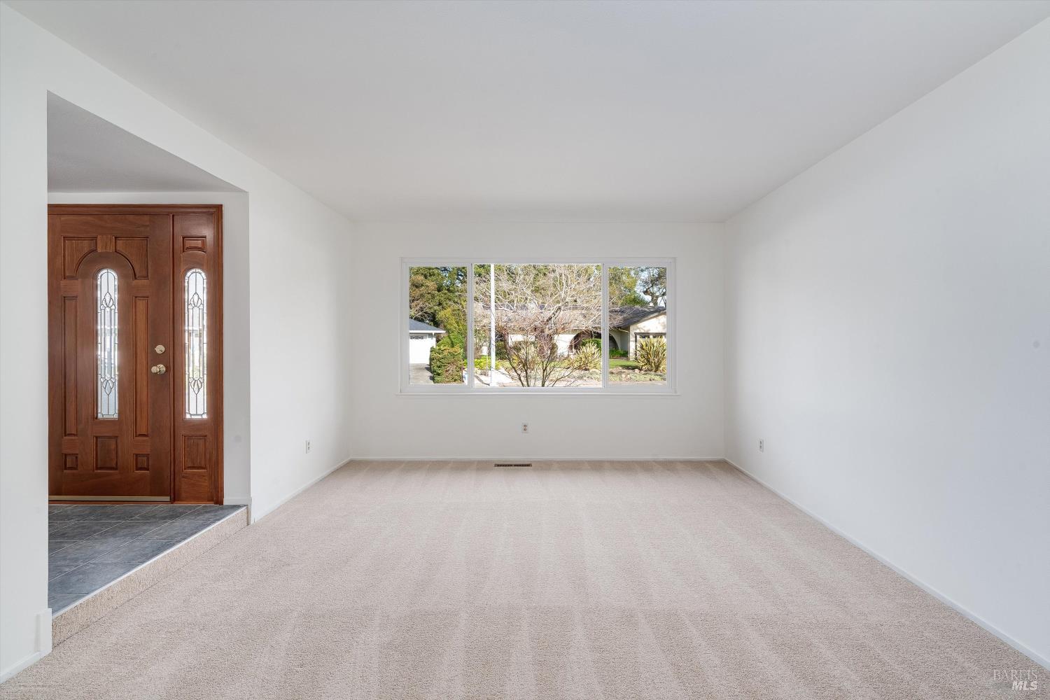 Detail Gallery Image 4 of 24 For 2565 Brookhaven Dr, Santa Rosa,  CA 95405 - 3 Beds | 2 Baths