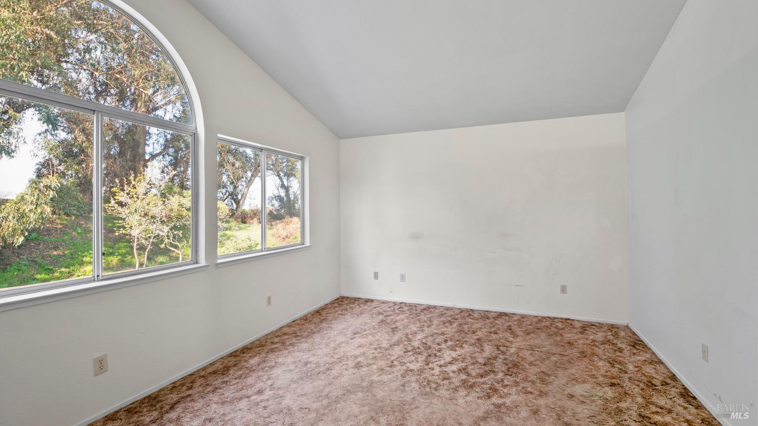 Detail Gallery Image 19 of 36 For 157 James River Rd, Vallejo,  CA 94591 - 4 Beds | 2/1 Baths