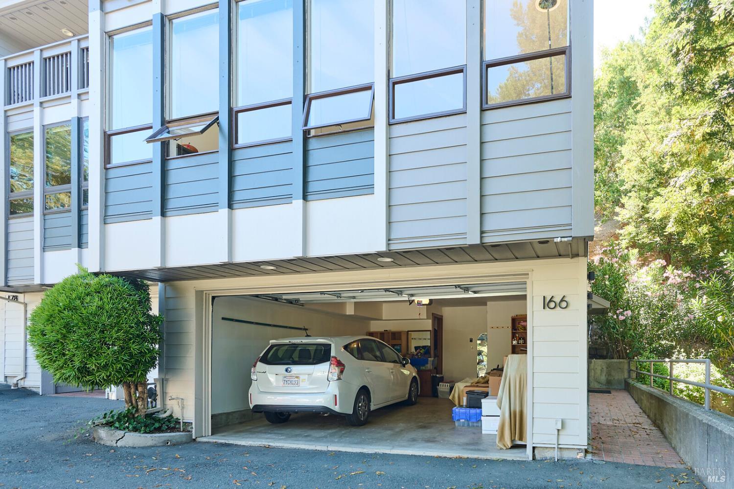 Detail Gallery Image 21 of 24 For 166 Professional Center Pkwy, San Rafael,  CA 94903 - 3 Beds | 2/1 Baths