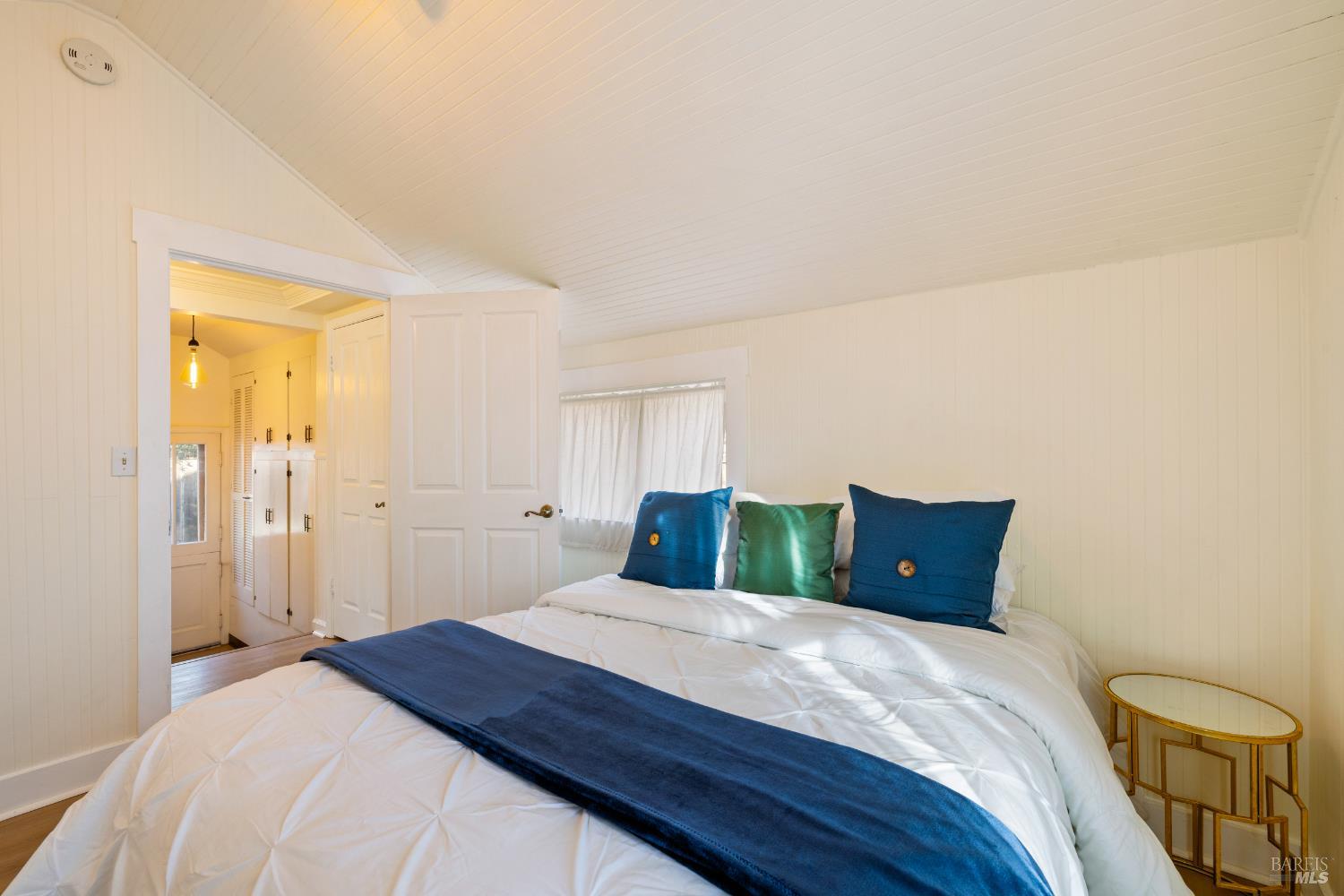 Detail Gallery Image 14 of 19 For 472 5th St, Sonoma,  CA 95476 - 2 Beds | 1 Baths