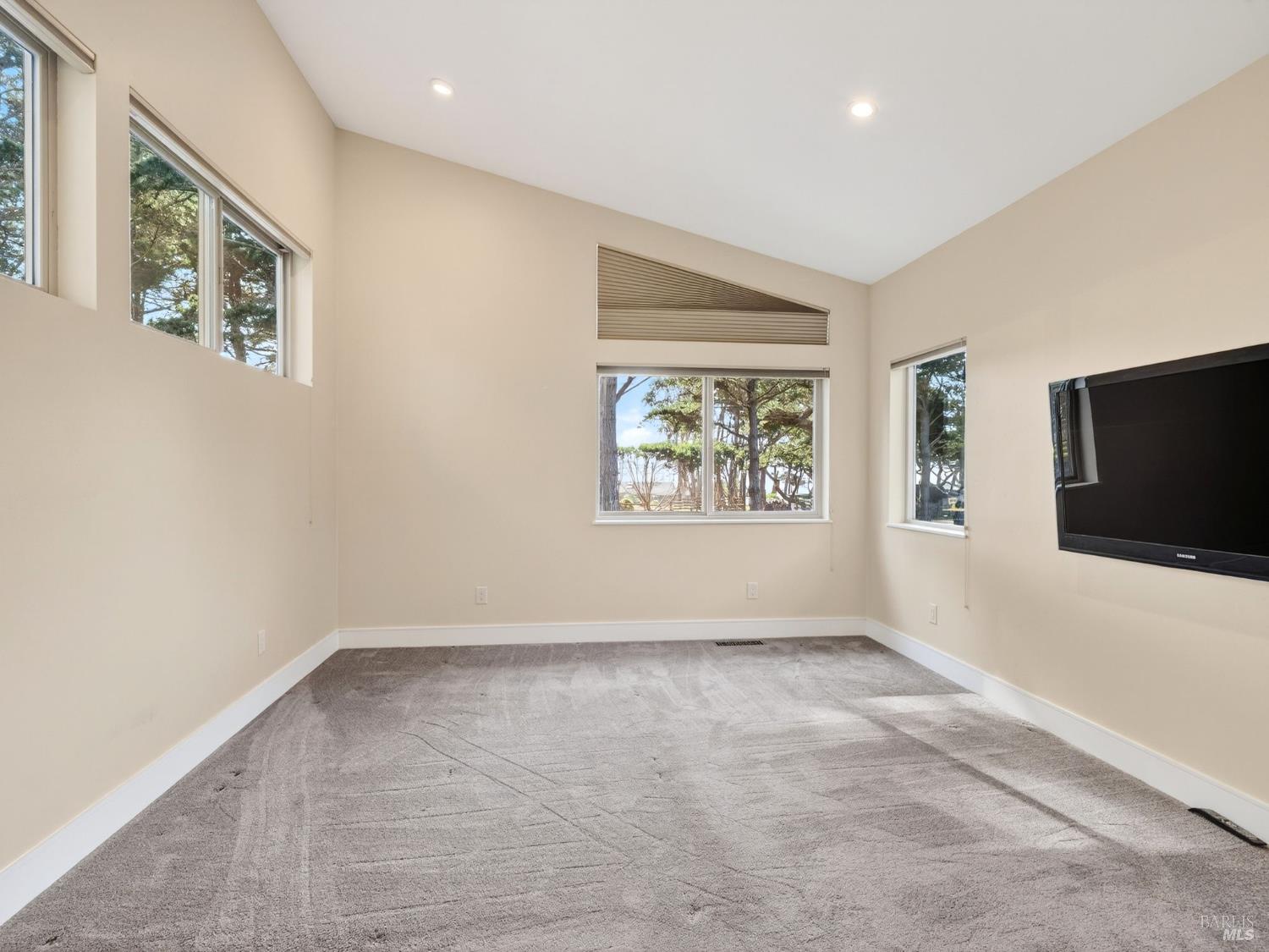 Detail Gallery Image 19 of 59 For 31380 Bay View Ave, Fort Bragg,  CA 95437 - 3 Beds | 2 Baths