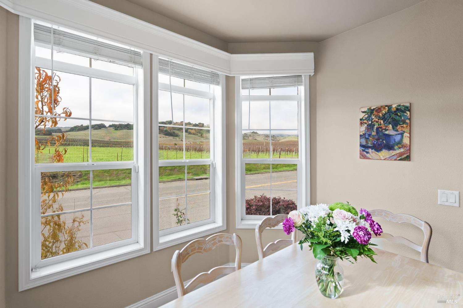 Detail Gallery Image 8 of 27 For 132 Bear Flag Rd, Sonoma,  CA 95476 - 2 Beds | 3 Baths