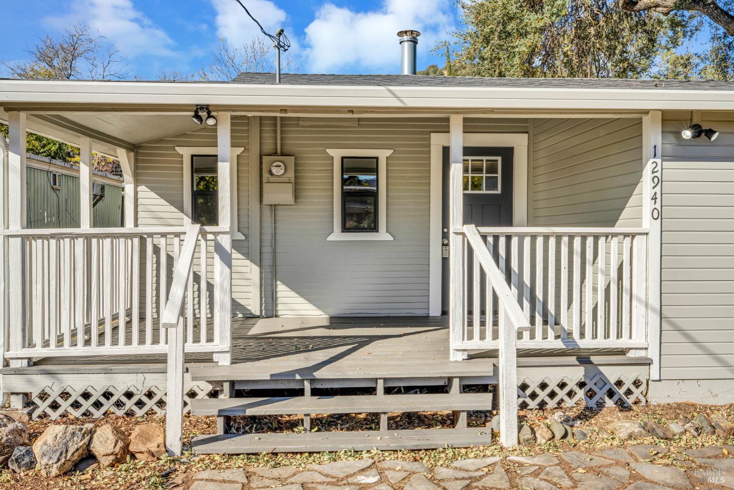 Detail Gallery Image 2 of 20 For 12940 1st St, Clearlake Oaks,  CA 95423 - 2 Beds | 2 Baths