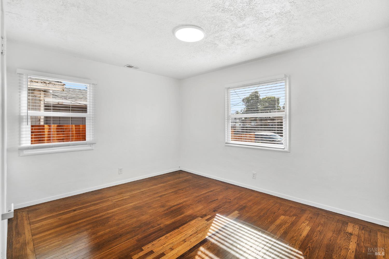Detail Gallery Image 17 of 26 For 458 Spring St, Richmond,  CA 94804 - 2 Beds | 1 Baths