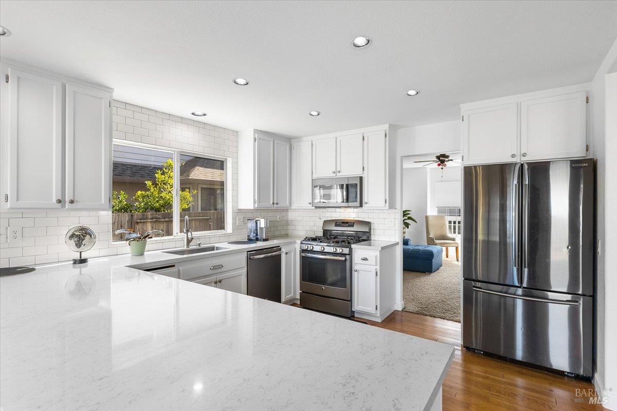 Front Image Thumbnail for BA326004786