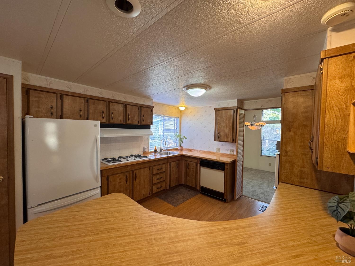 Detail Gallery Image 12 of 35 For 97 Glenoak Ct, Santa Rosa,  CA 95409 - 2 Beds | 2 Baths