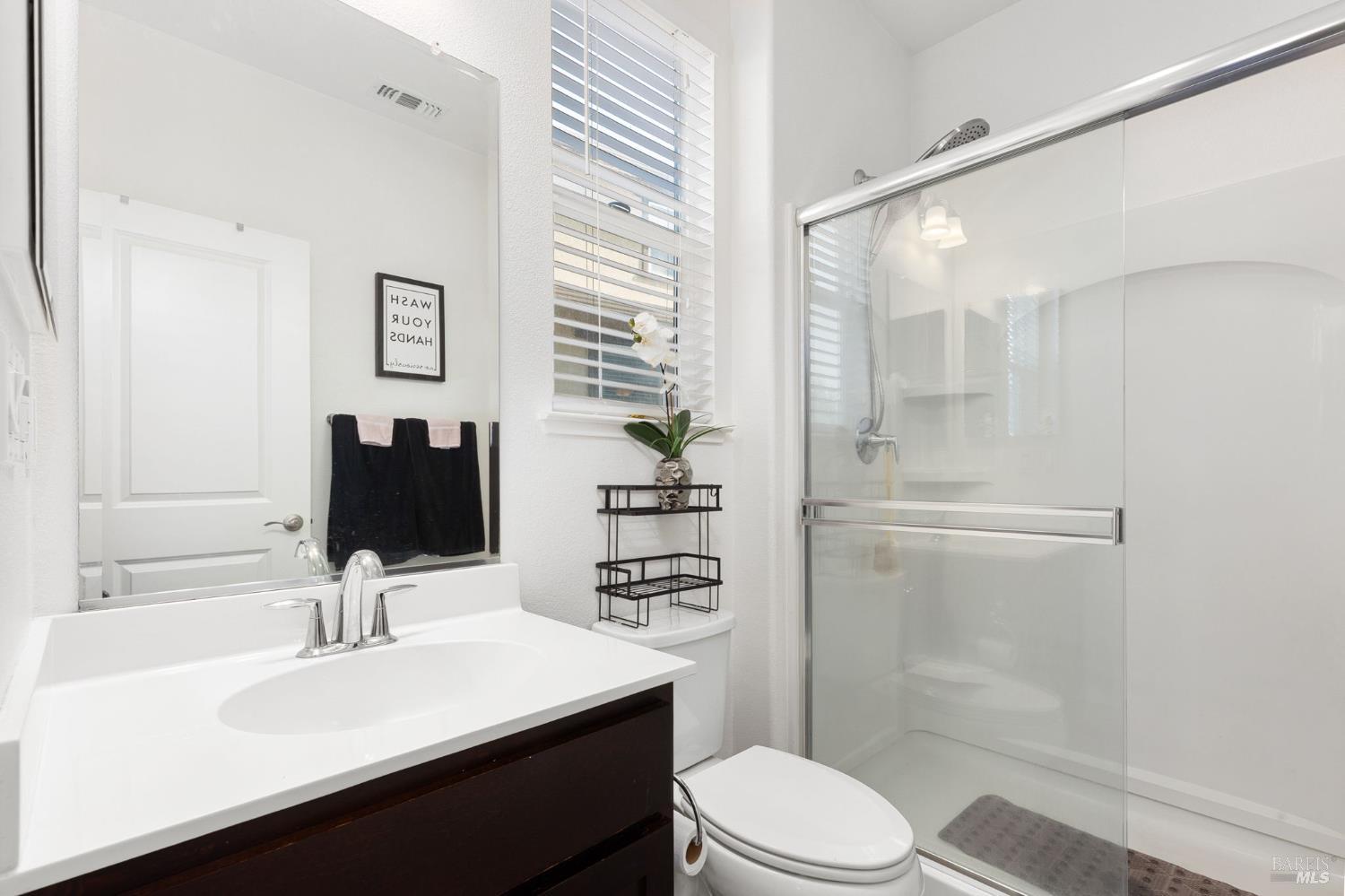 Detail Gallery Image 10 of 63 For 291 Ginger St, Vacaville,  CA 95687 - 4 Beds | 3/1 Baths