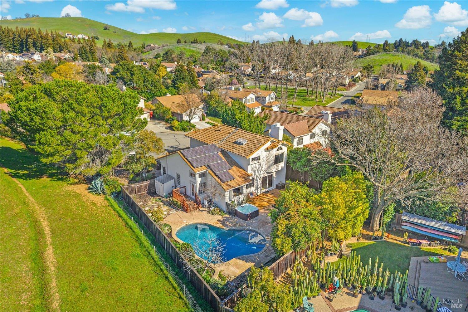 Detail Gallery Image 41 of 66 For 3327 Colonial Ct, Fairfield,  CA 94534 - 4 Beds | 3 Baths