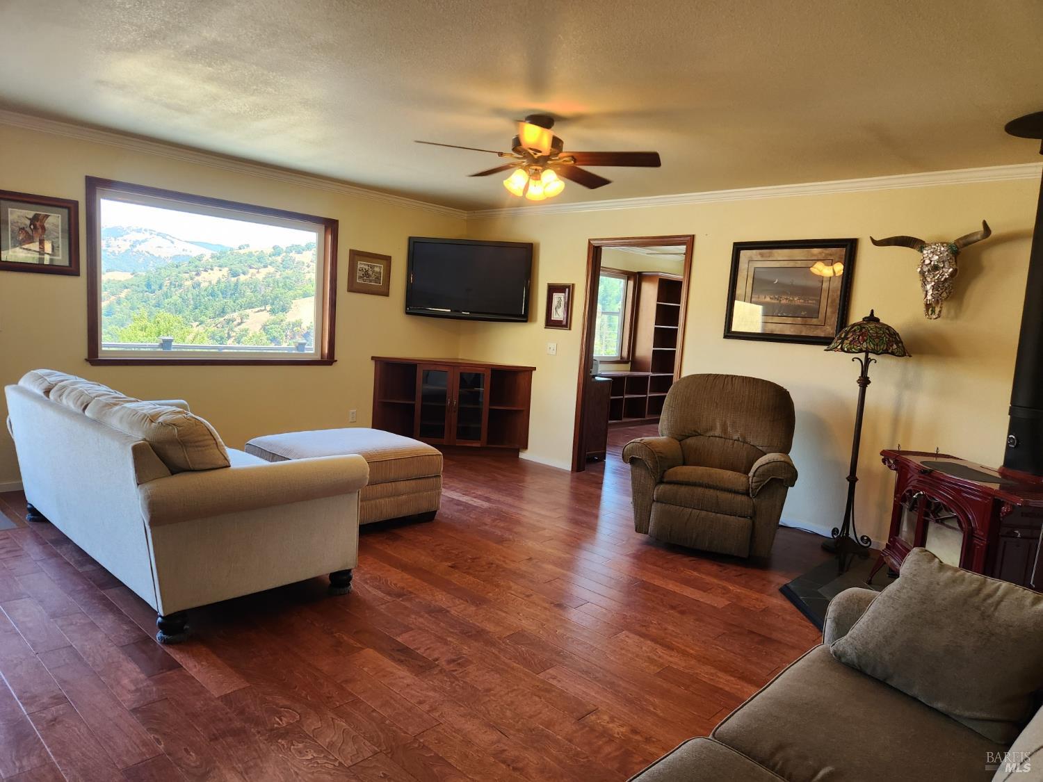 Detail Gallery Image 3 of 64 For 8225 Spyrock Rd, Laytonville,  CA 95454 - 2 Beds | 2 Baths