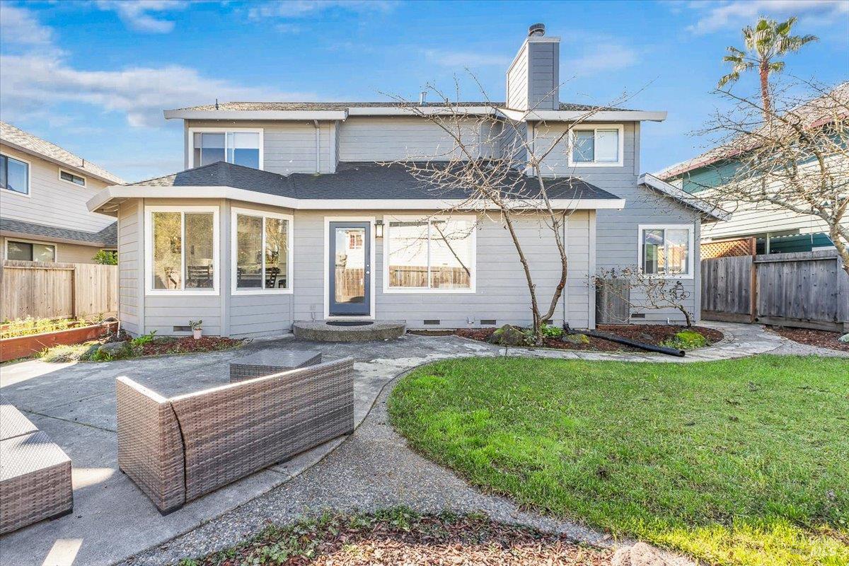 Detail Gallery Image 27 of 31 For 1705 Walnut Creek Dr, Santa Rosa,  CA 95403 - 4 Beds | 3 Baths