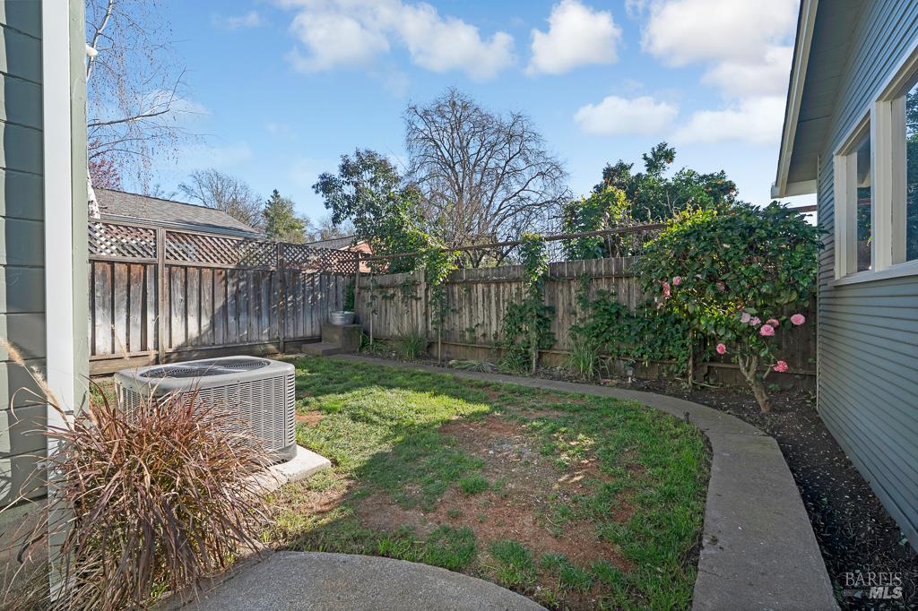 Detail Gallery Image 23 of 28 For 312 Benton St, Santa Rosa,  CA 95401 - 3 Beds | 2 Baths