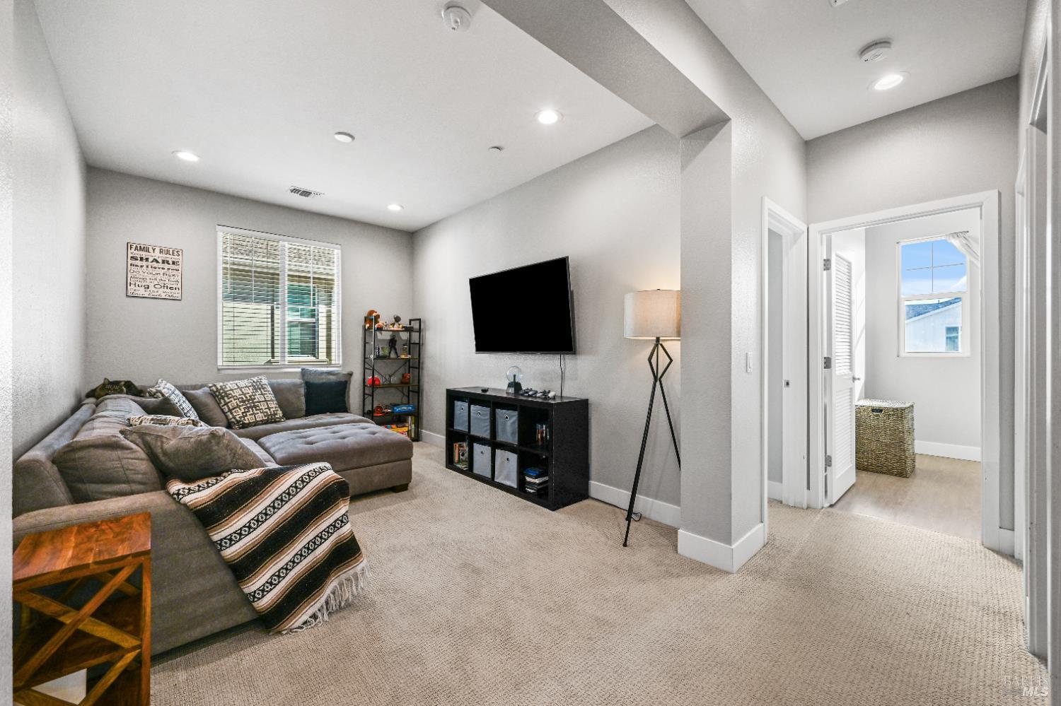 Detail Gallery Image 27 of 57 For 2617 Gable St, Santa Rosa,  CA 95407 - 4 Beds | 3 Baths