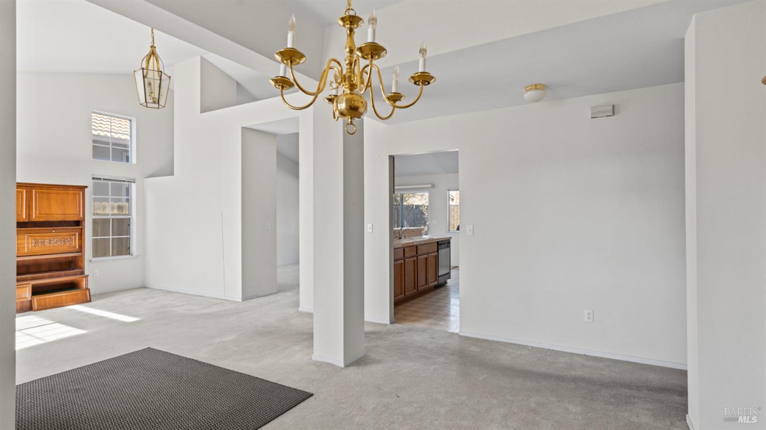 Detail Gallery Image 9 of 37 For 954 Iron Dr, Vacaville,  CA 95687 - 3 Beds | 2 Baths