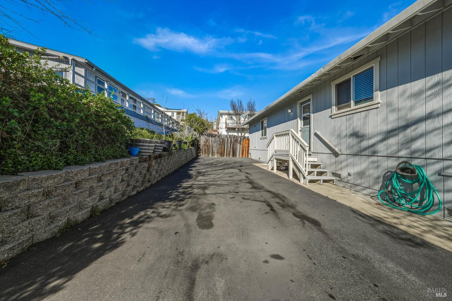 Detail Gallery Image 34 of 43 For 460 Walnut Dr, Lakeport,  CA 95453 - 2 Beds | 2 Baths