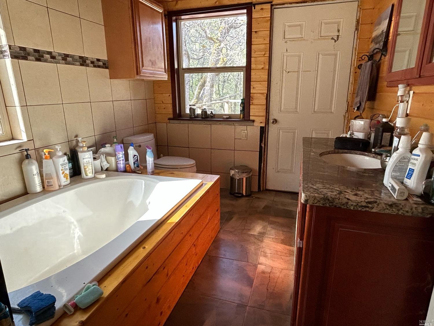 Detail Gallery Image 54 of 96 For 1 Island Mountain Rd, Laytonville,  CA 95454 - 2 Beds | 1 Baths