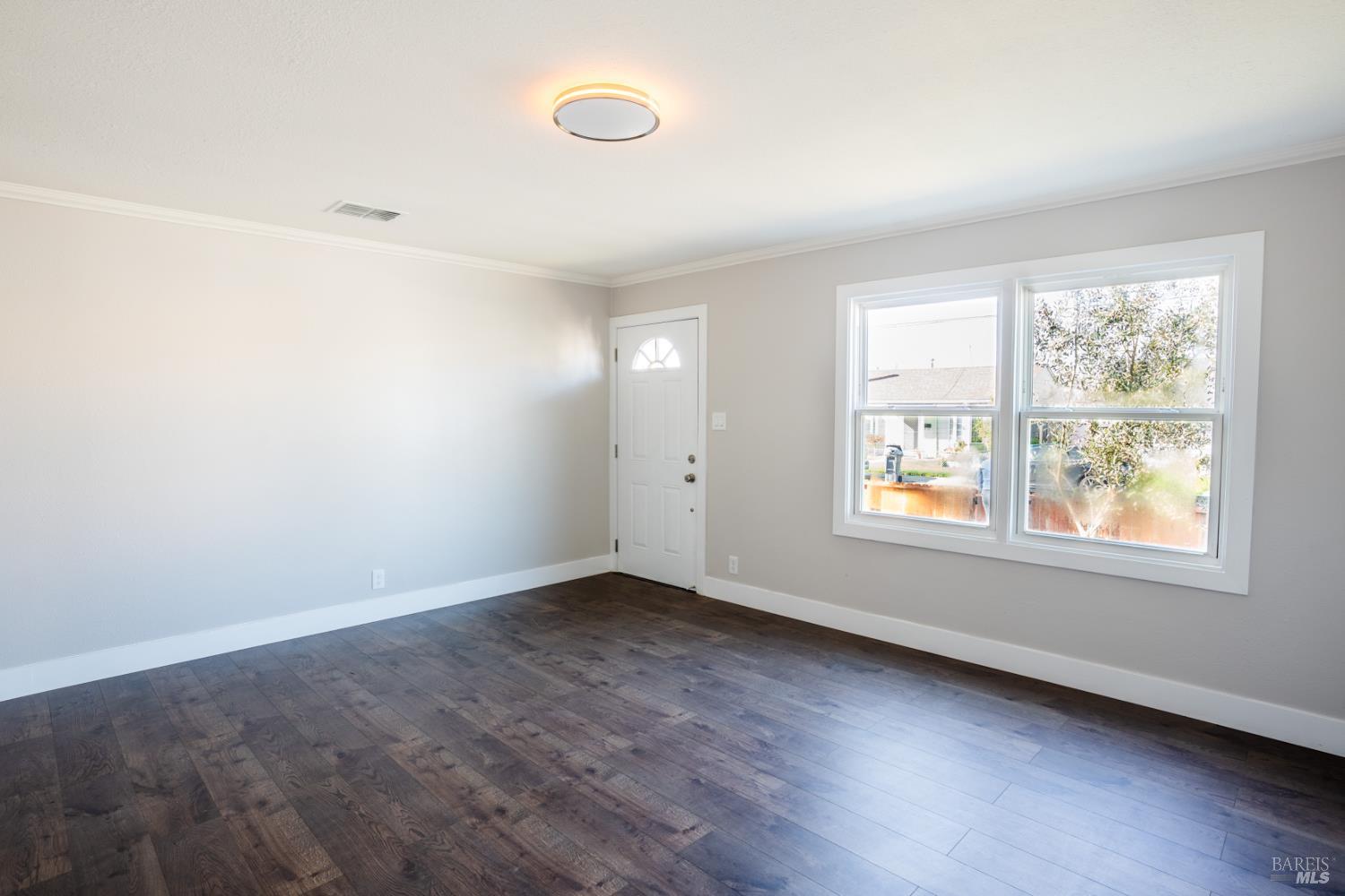 Detail Gallery Image 10 of 29 For 116 Hogan Ave, Vallejo,  CA 94589 - 3 Beds | 1 Baths