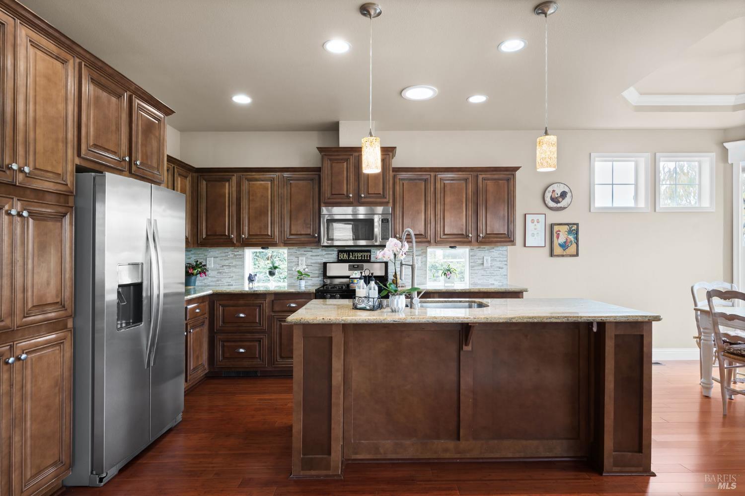 Detail Gallery Image 10 of 27 For 132 Bear Flag Rd, Sonoma,  CA 95476 - 2 Beds | 3 Baths