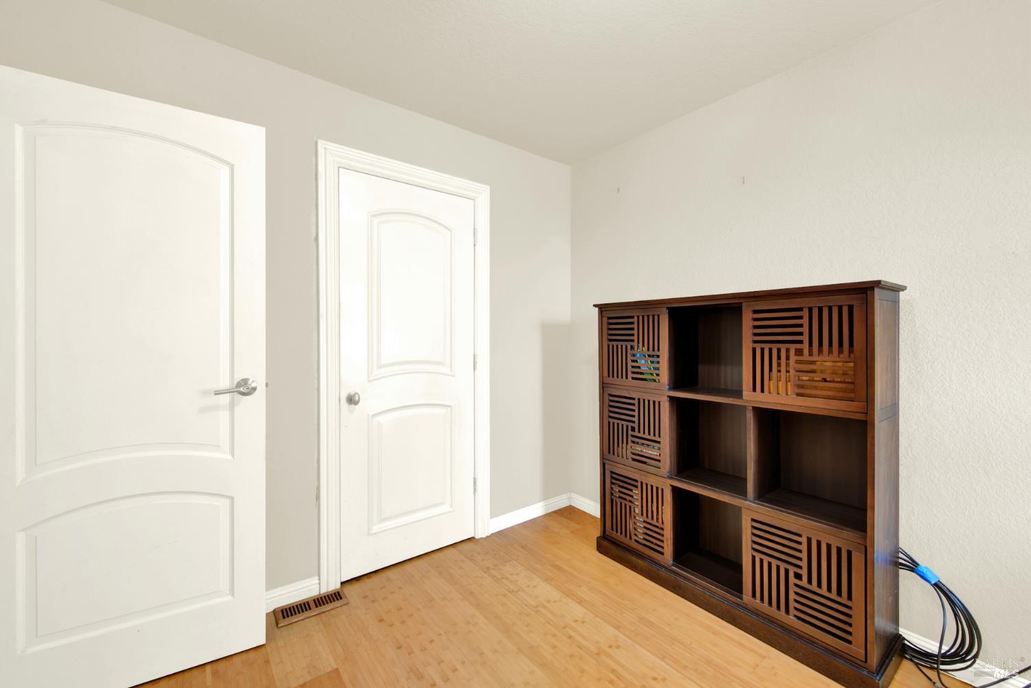 Detail Gallery Image 28 of 65 For 7937 Sunkist Dr, Oakland,  CA 94605 - 4 Beds | 3 Baths