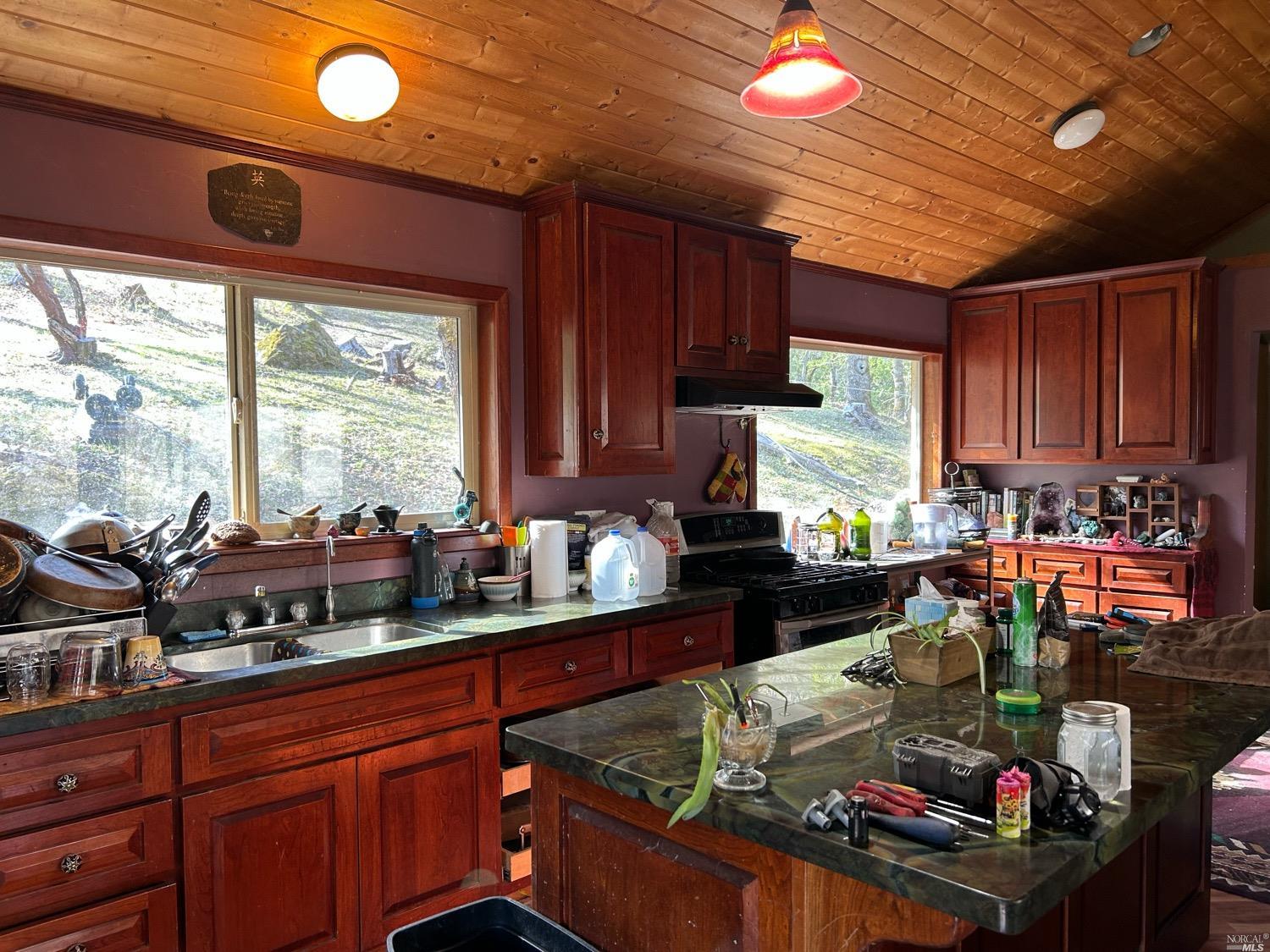 Detail Gallery Image 45 of 96 For 1 Island Mountain Rd, Laytonville,  CA 95454 - 2 Beds | 1 Baths