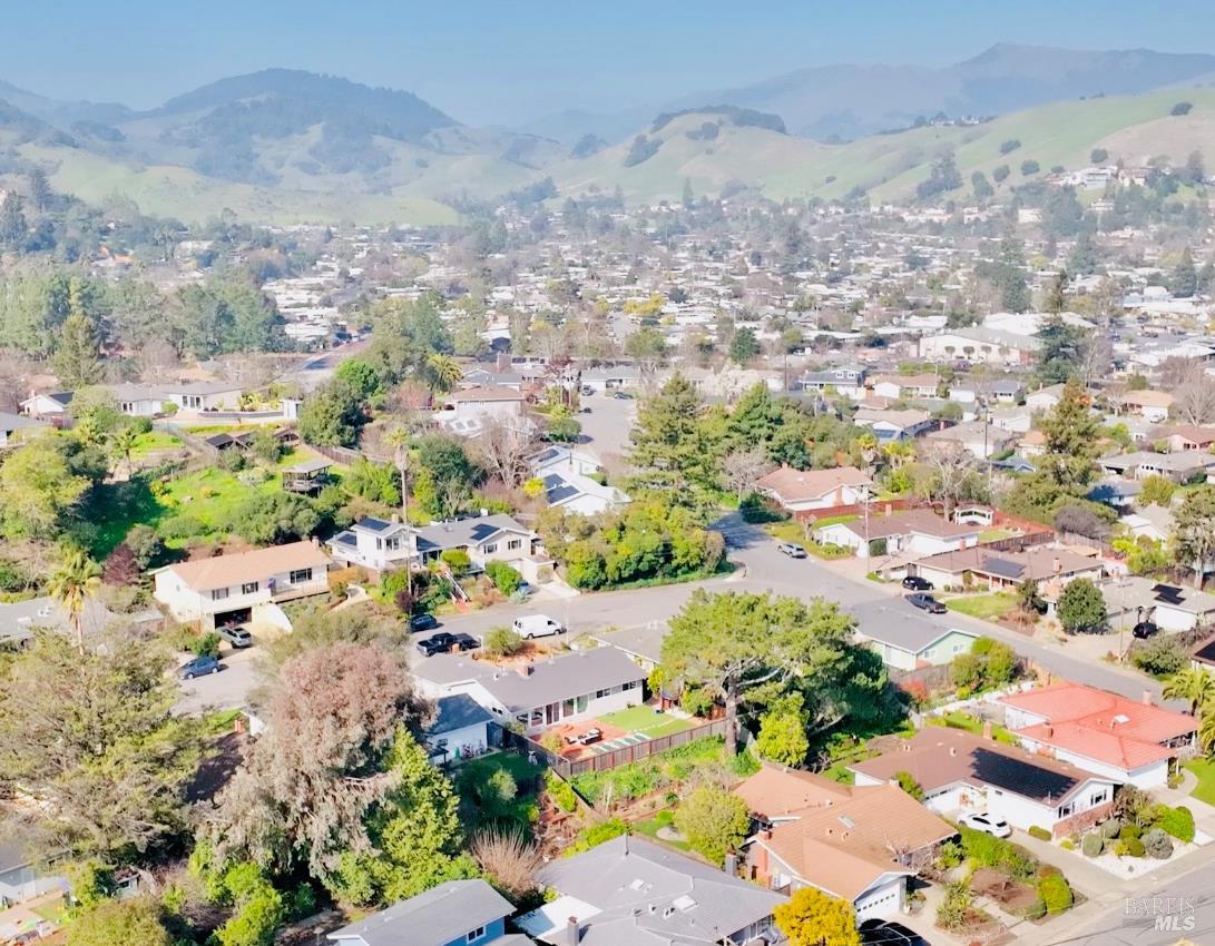 Detail Gallery Image 50 of 51 For 587 Tanbark Ter, San Rafael,  CA 94903 - 3 Beds | 2 Baths