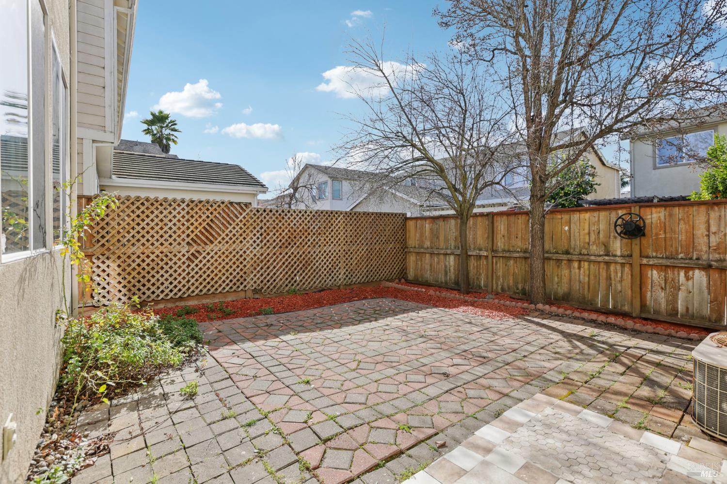 Detail Gallery Image 30 of 40 For 2623 Rosevine Ln, Santa Rosa,  CA 95407 - 4 Beds | 2/1 Baths