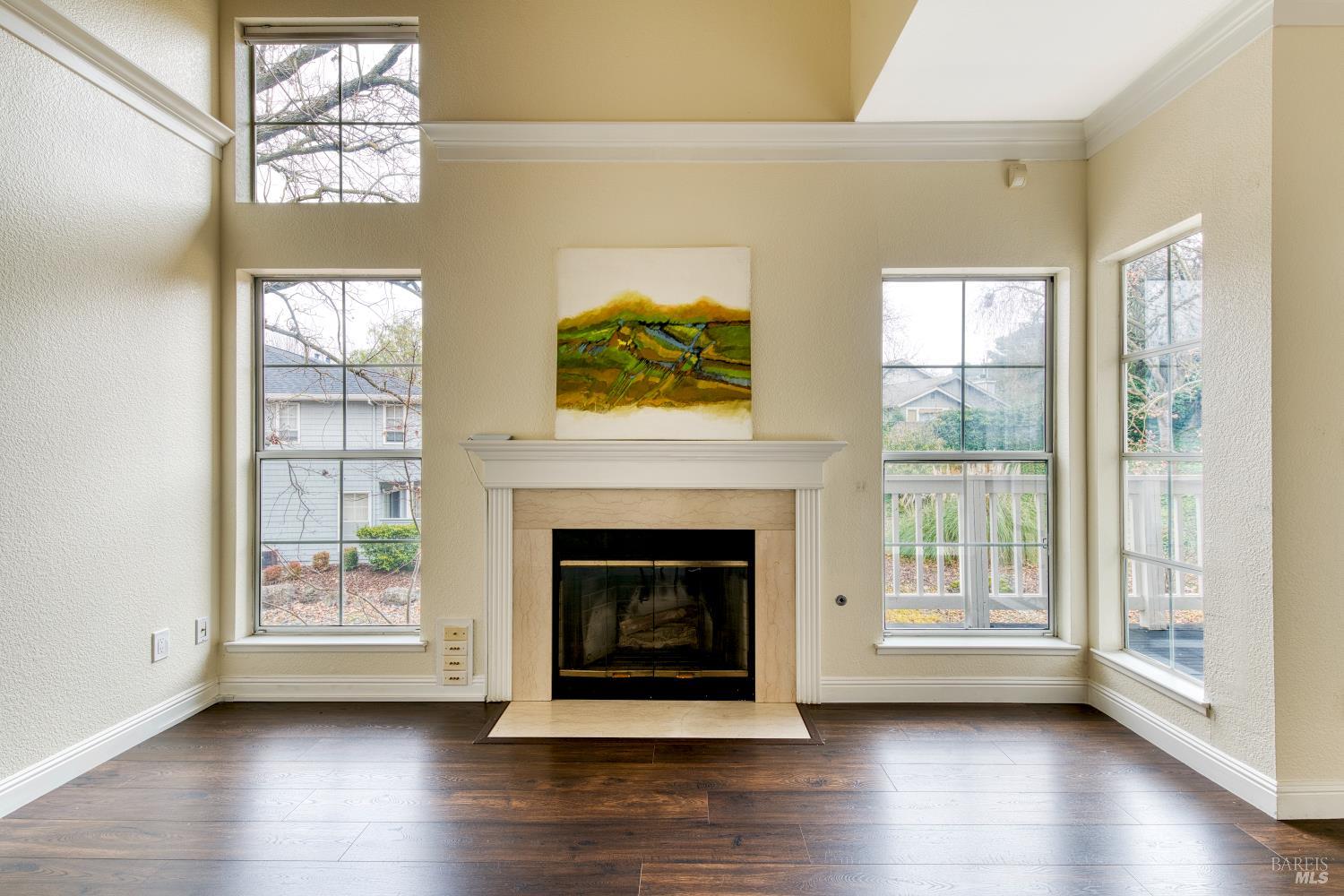 Detail Gallery Image 12 of 38 For 269 Hidden Creek Ct, Martinez,  CA 94553 - 2 Beds | 2/1 Baths