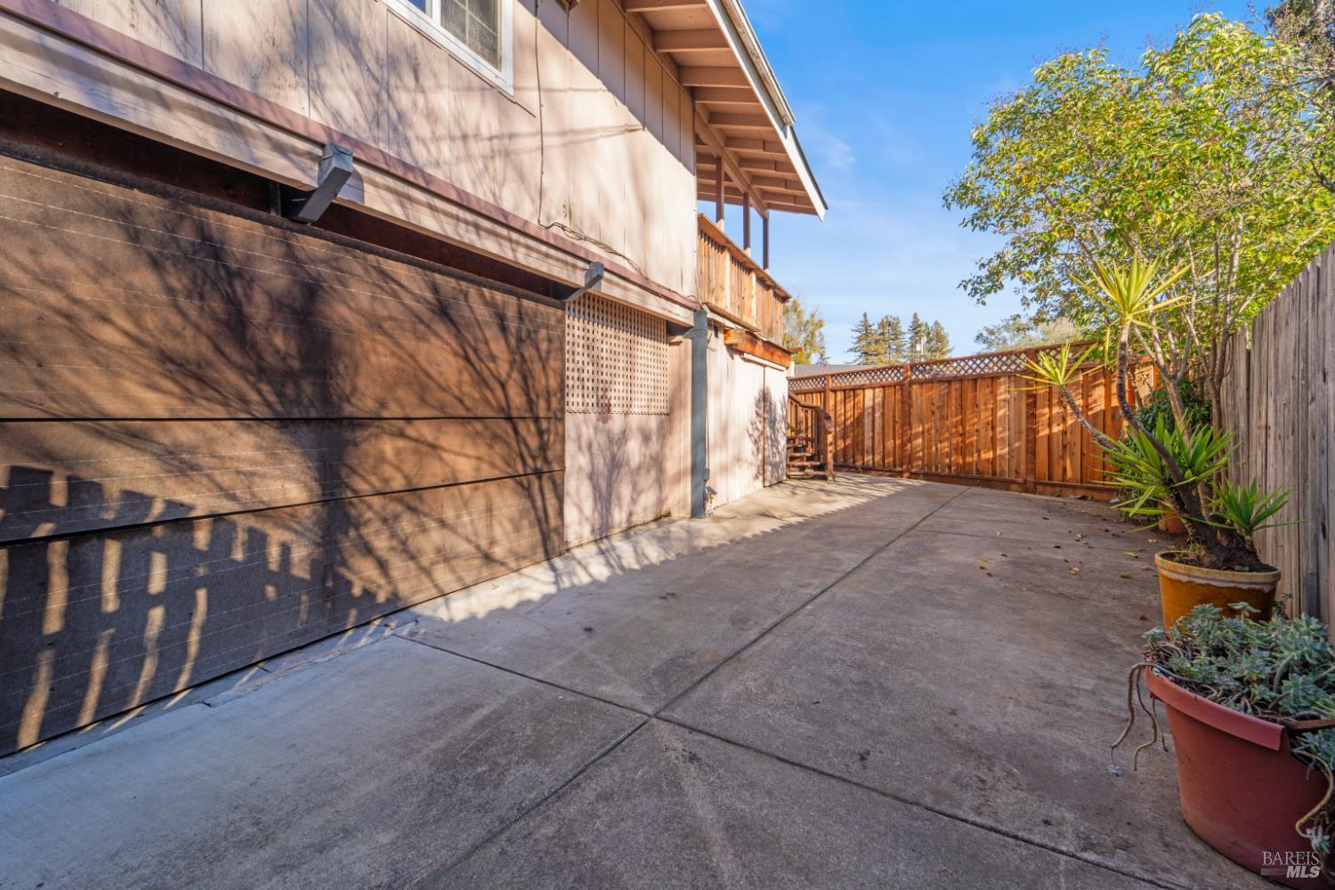 Detail Gallery Image 19 of 26 For 1051 Vassar Dr, Napa,  CA 94558 - 4 Beds | 3 Baths