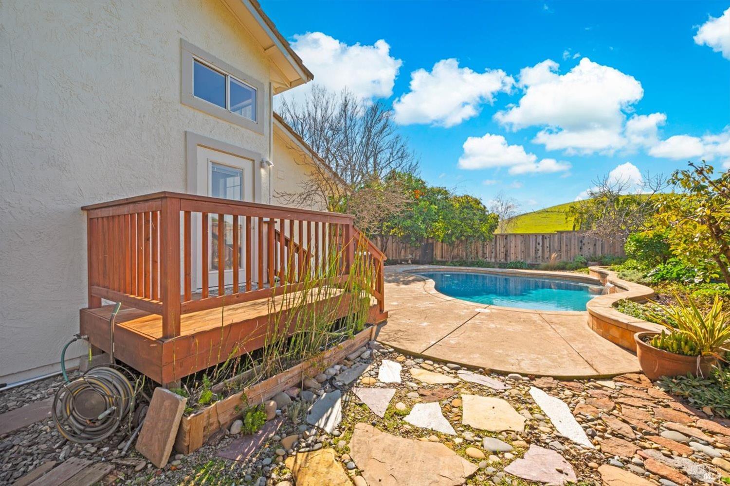 Detail Gallery Image 50 of 66 For 3327 Colonial Ct, Fairfield,  CA 94534 - 4 Beds | 3 Baths