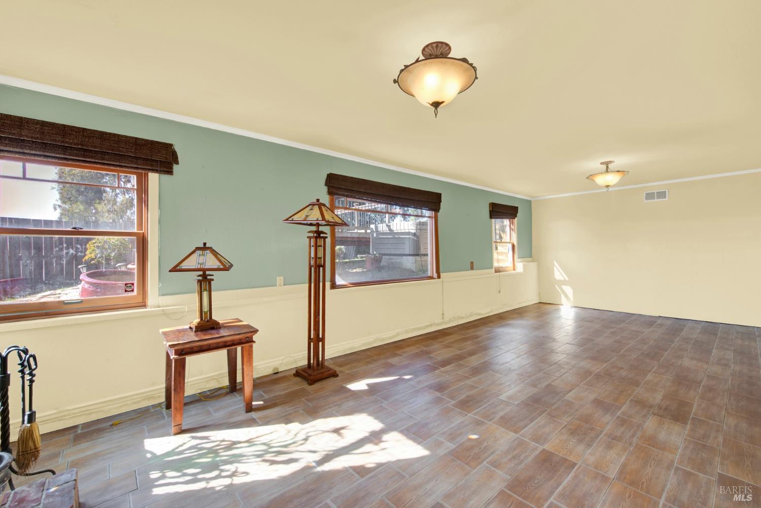 Detail Gallery Image 39 of 65 For 7937 Sunkist Dr, Oakland,  CA 94605 - 4 Beds | 3 Baths