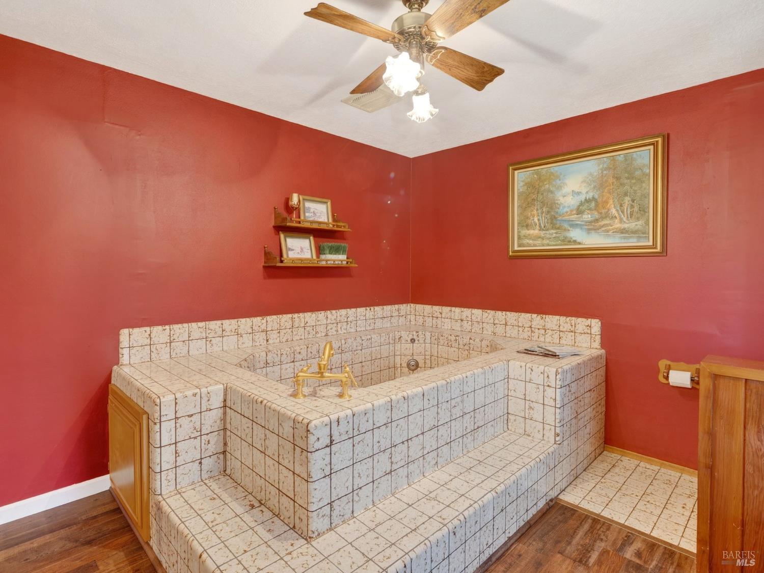 Detail Gallery Image 17 of 58 For 1790 Deerwood Dr, Ukiah,  CA 95482 - 3 Beds | 3 Baths