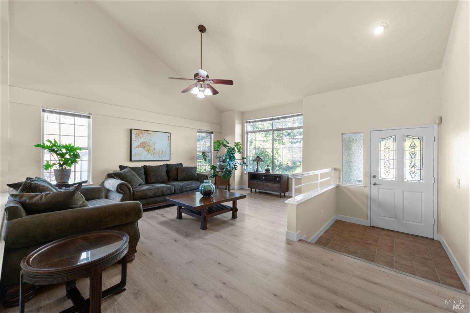 Detail Gallery Image 13 of 66 For 3327 Colonial Ct, Fairfield,  CA 94534 - 4 Beds | 3 Baths