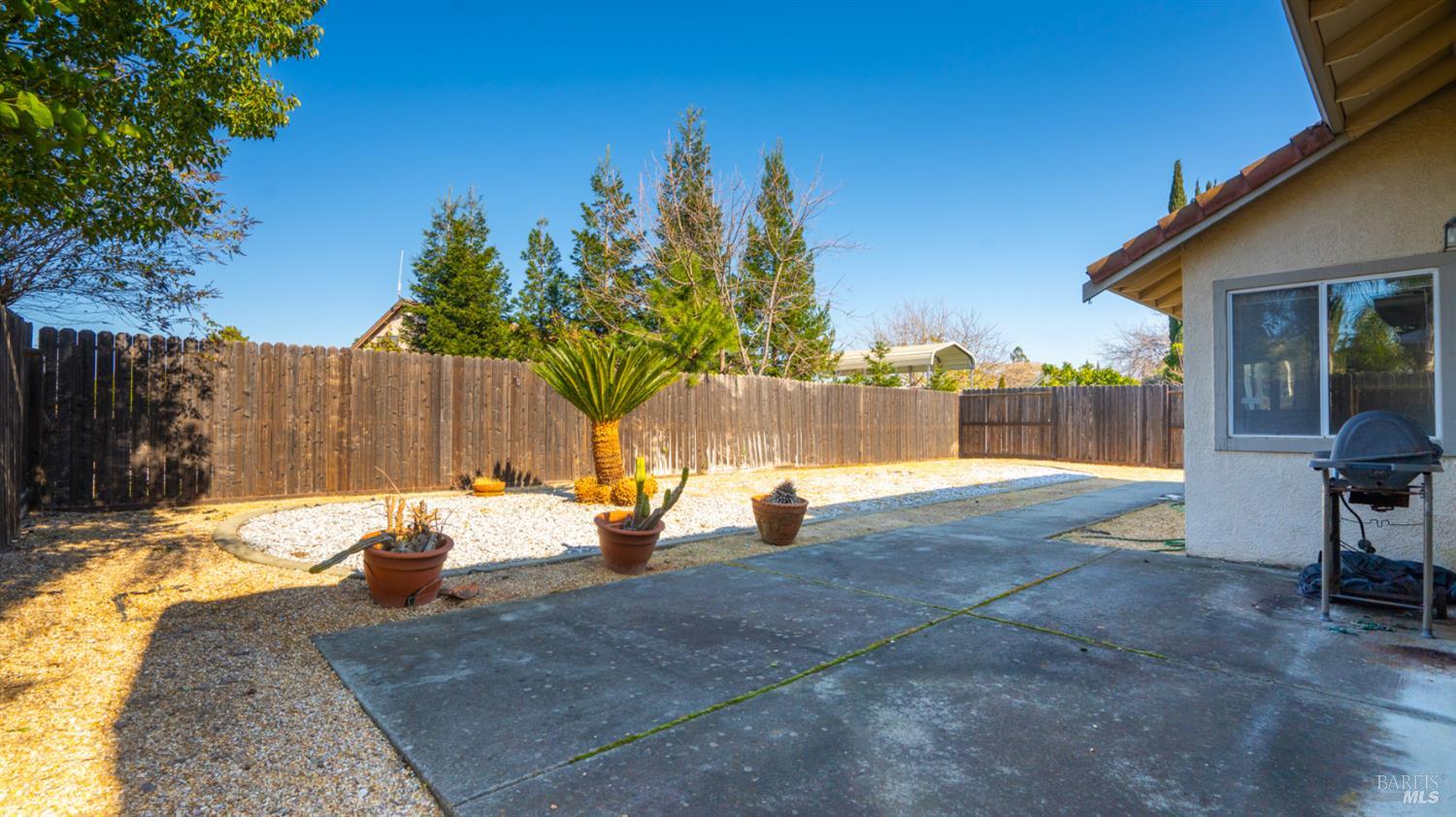 Detail Gallery Image 33 of 37 For 954 Iron Dr, Vacaville,  CA 95687 - 3 Beds | 2 Baths