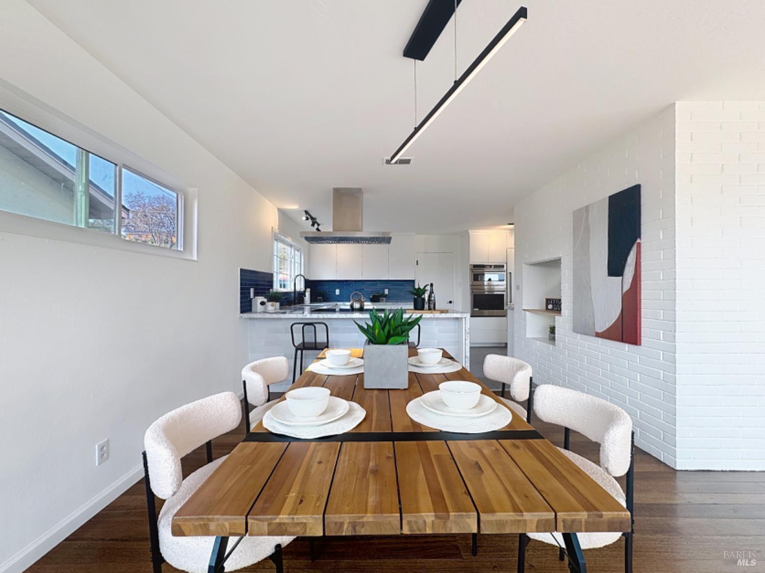 Detail Gallery Image 12 of 51 For 587 Tanbark Ter, San Rafael,  CA 94903 - 3 Beds | 2 Baths