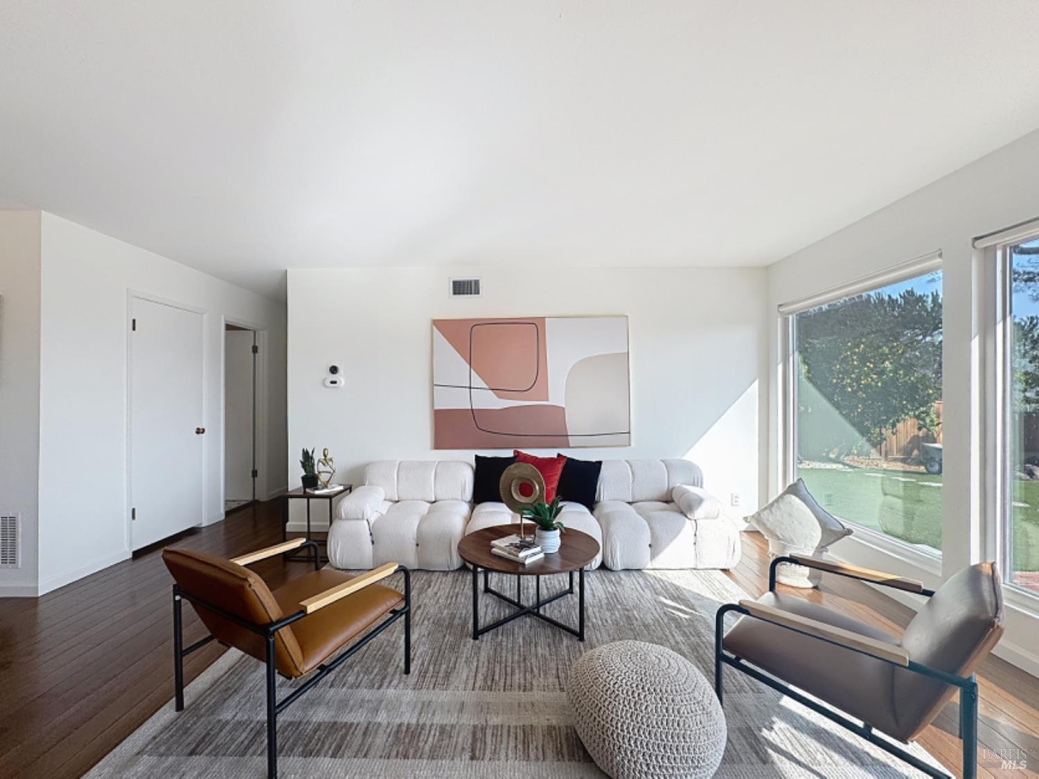 Detail Gallery Image 18 of 51 For 587 Tanbark Ter, San Rafael,  CA 94903 - 3 Beds | 2 Baths