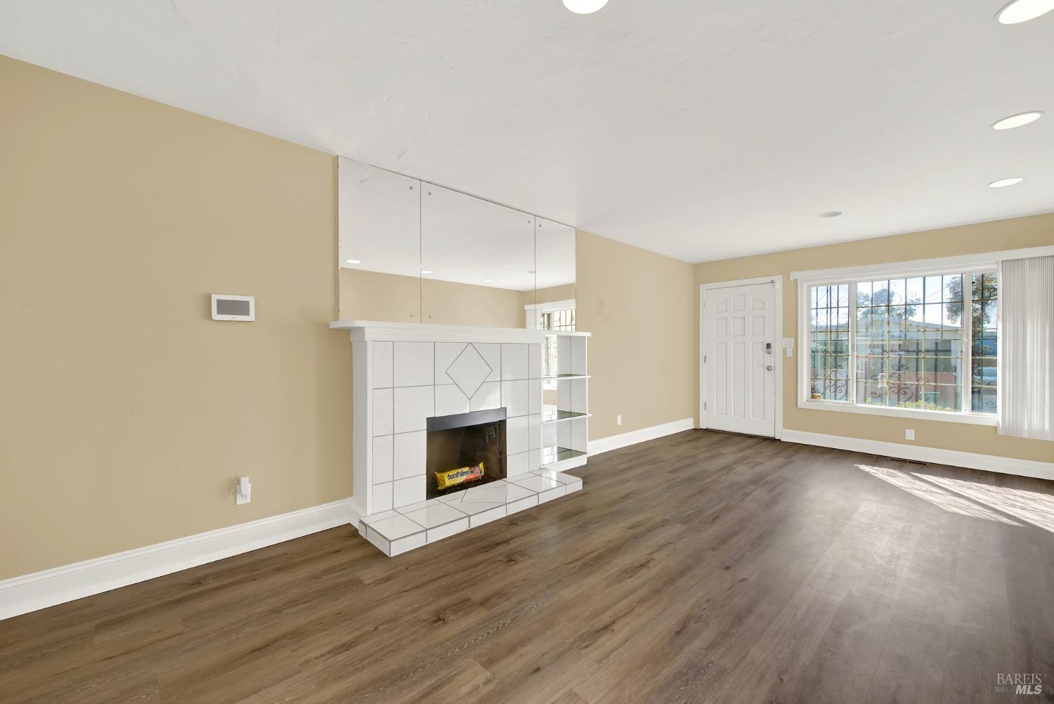 Detail Gallery Image 5 of 40 For 7608 Arthur St, Oakland,  CA 94605 - 3 Beds | 2 Baths