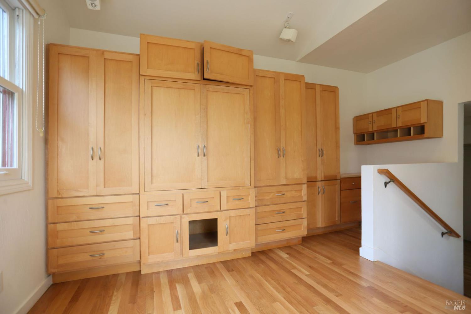 Detail Gallery Image 20 of 27 For 11 Alta Vista Ave #11,  Mill Valley,  CA 94941 - 2 Beds | 1 Baths