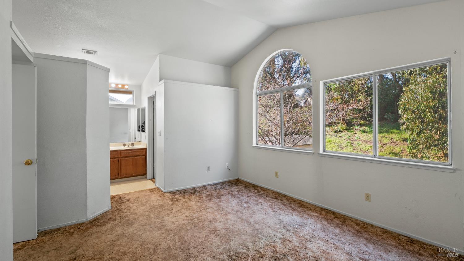 Detail Gallery Image 20 of 36 For 157 James River Rd, Vallejo,  CA 94591 - 4 Beds | 2/1 Baths