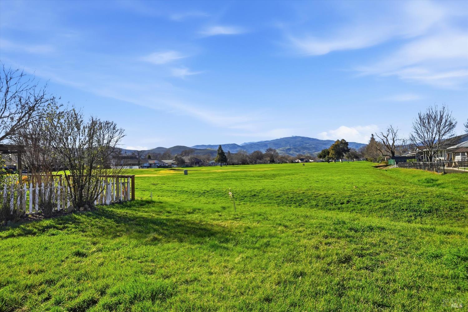 Detail Gallery Image 21 of 27 For 17905 Bunker Rd, Hidden Valley Lake,  CA 95467 - 3 Beds | 2/1 Baths