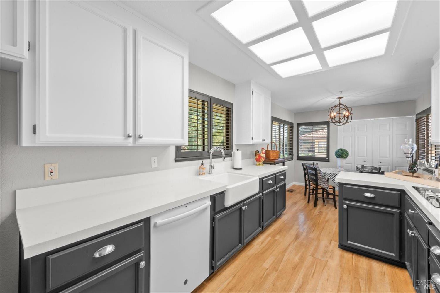 Detail Gallery Image 14 of 53 For 69 Fountain Grove Cir, Napa,  CA 94558 - 2 Beds | 2 Baths