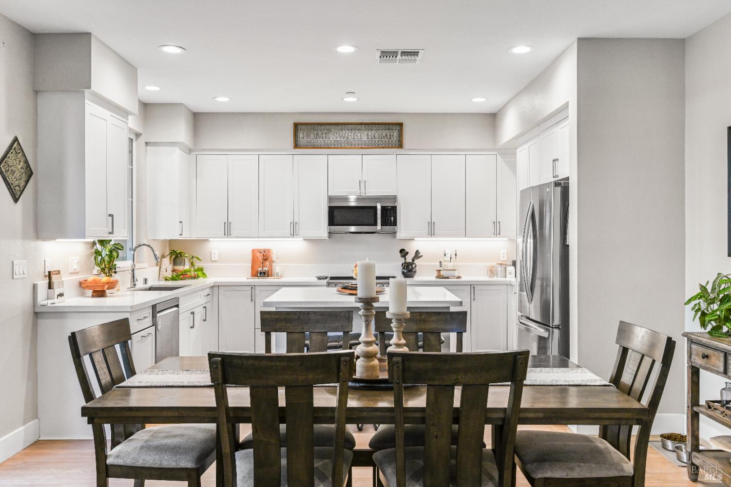 Detail Gallery Image 17 of 57 For 2617 Gable St, Santa Rosa,  CA 95407 - 4 Beds | 3 Baths