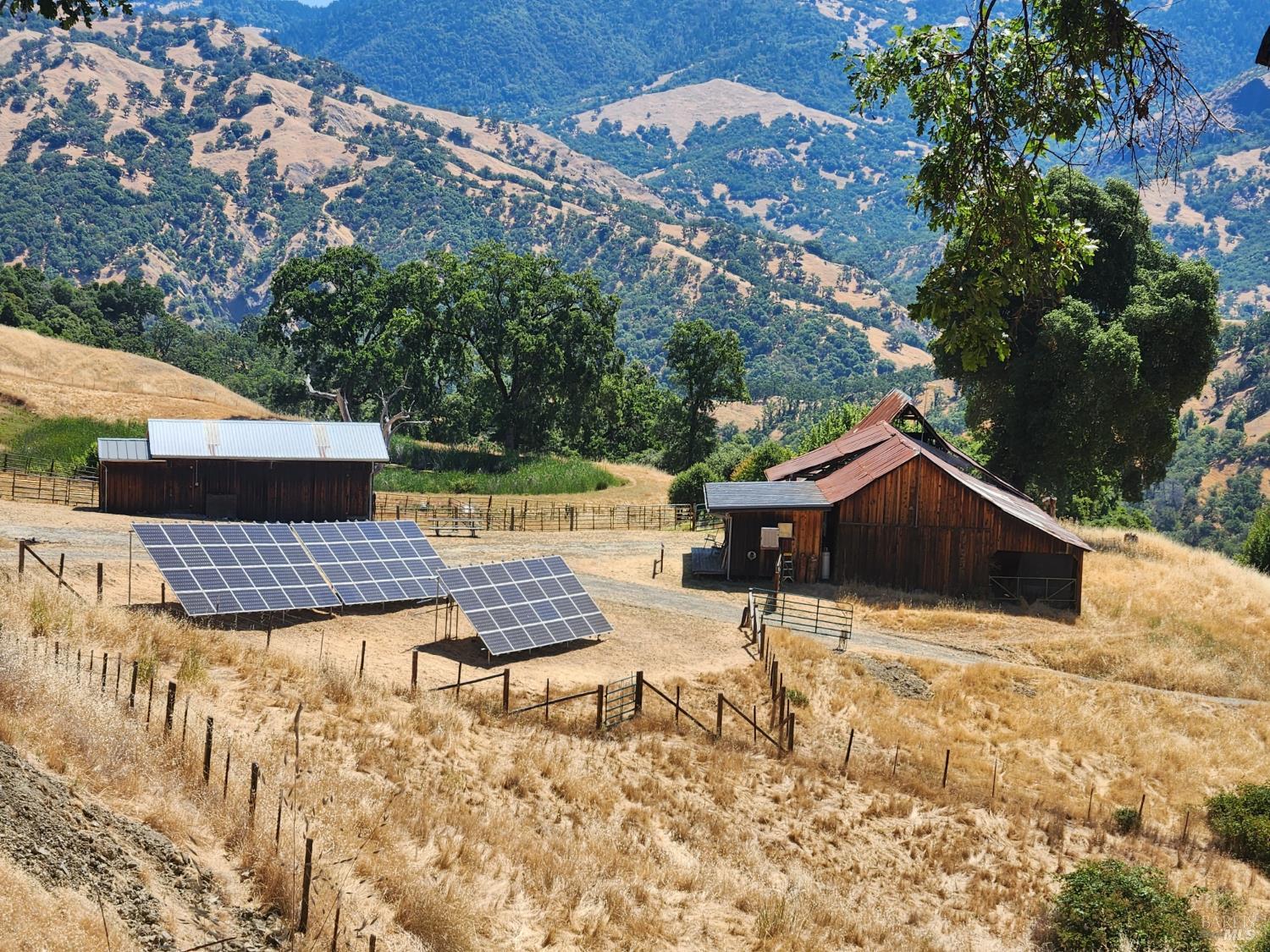 Detail Gallery Image 33 of 64 For 8225 Spyrock Rd, Laytonville,  CA 95454 - 2 Beds | 2 Baths