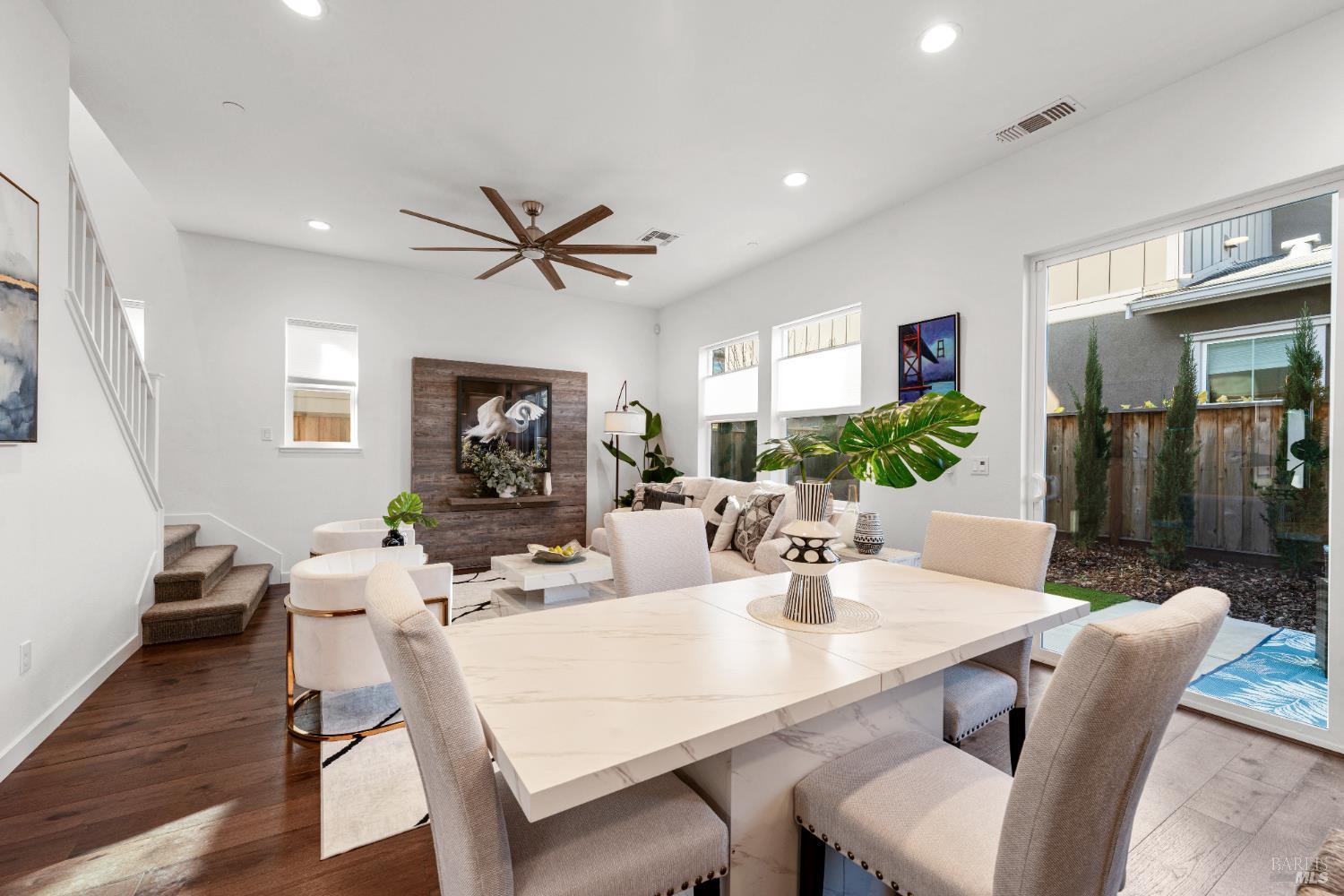 Detail Gallery Image 17 of 56 For 591 Madison St, Petaluma,  CA 94952 - 4 Beds | 3/1 Baths