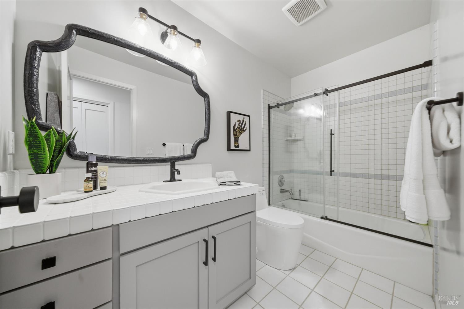 Detail Gallery Image 32 of 49 For 827 Verano Ave, Sonoma,  CA 95476 - 3 Beds | 2 Baths