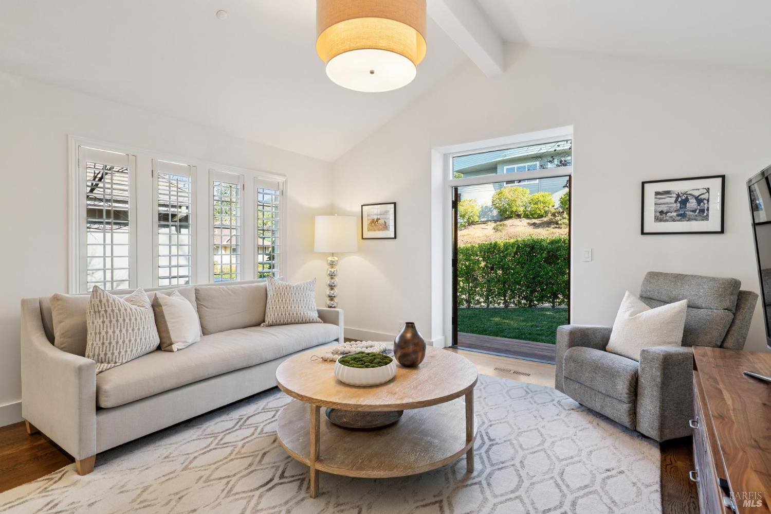 Detail Gallery Image 24 of 51 For 13 Upper Cecilia Way, Tiburon,  CA 94920 - 4 Beds | 3/1 Baths