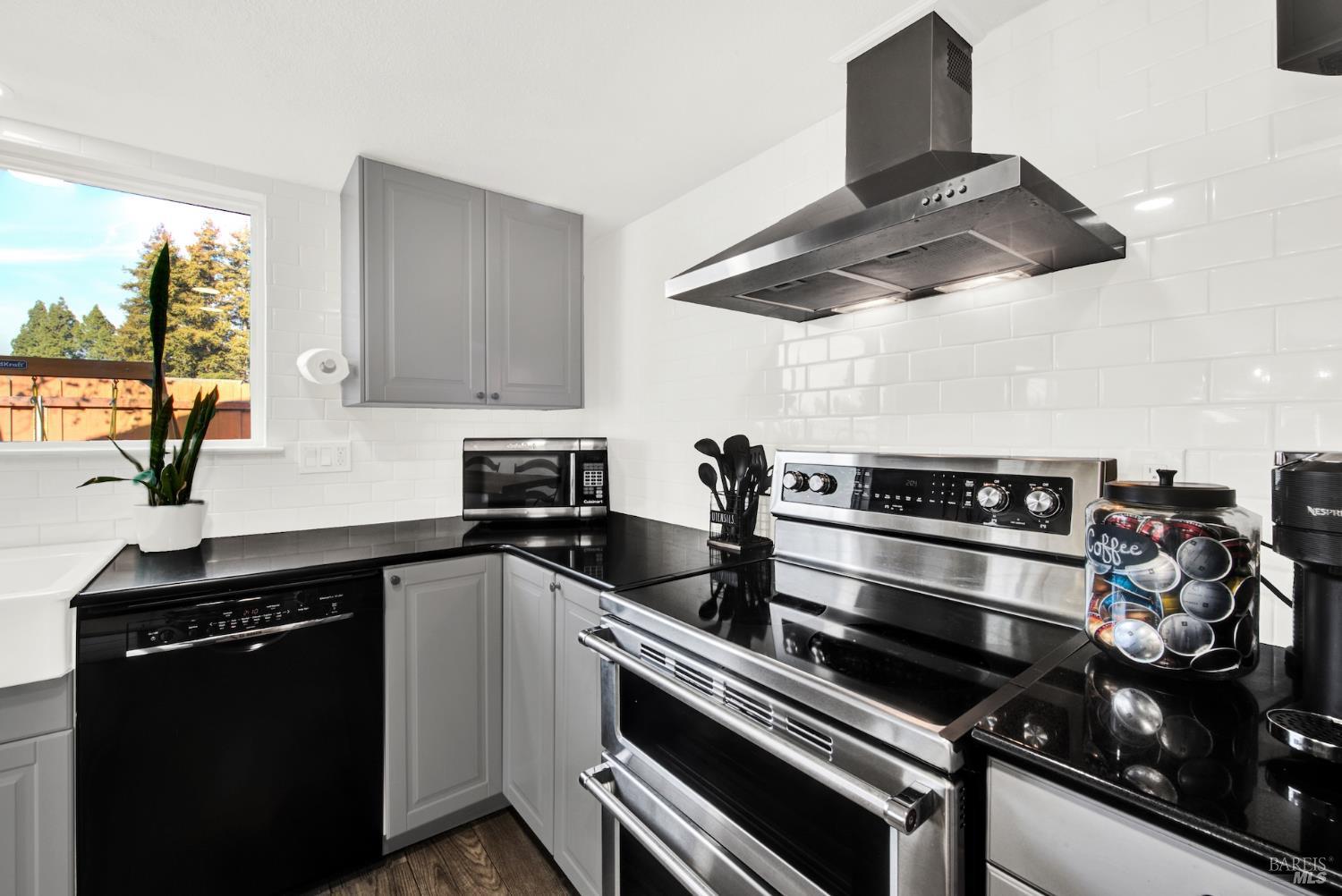 Detail Gallery Image 36 of 83 For 655 Marshall Ct, Vacaville,  CA 95687 - 3 Beds | 2 Baths