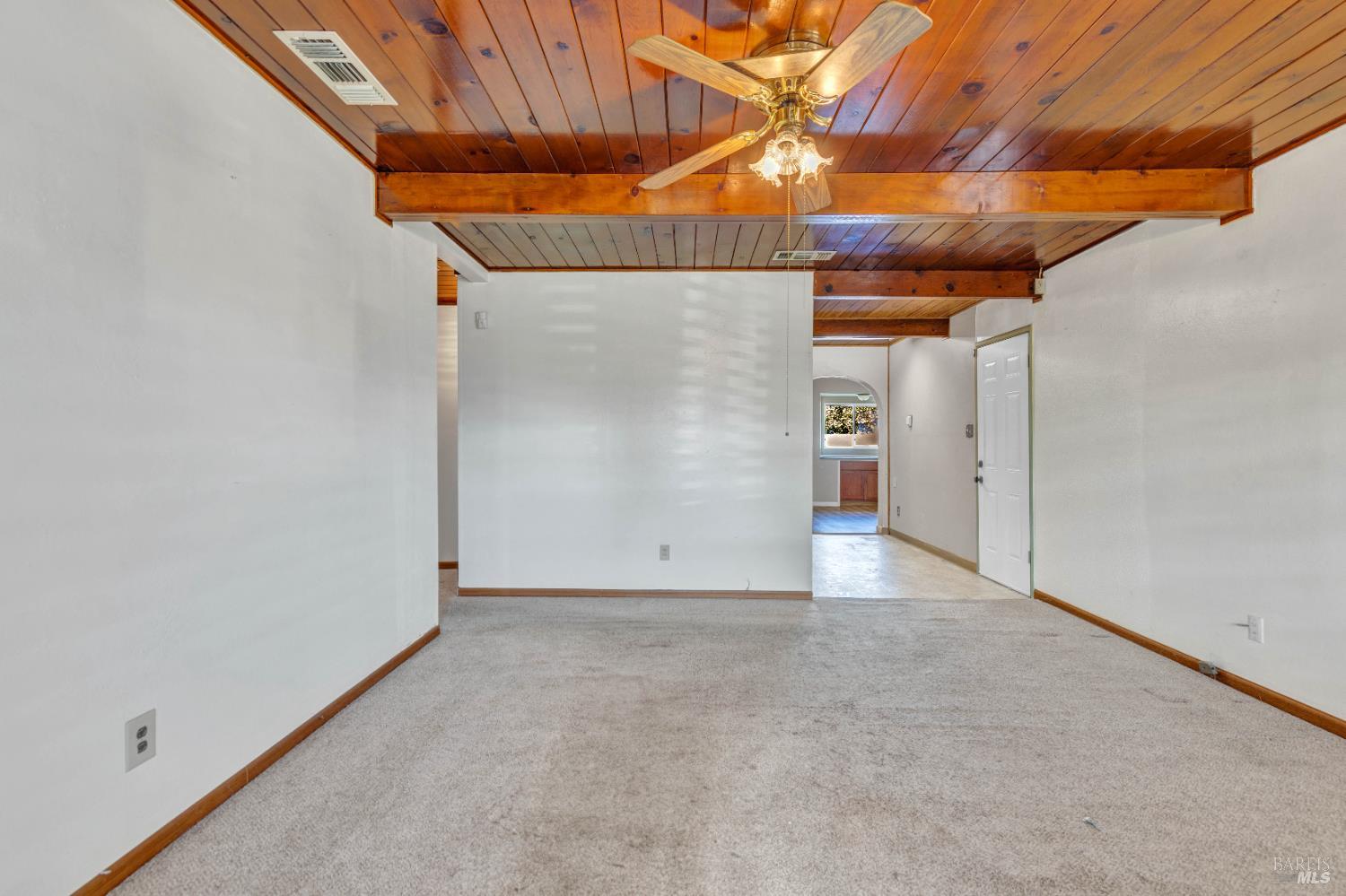 Detail Gallery Image 4 of 36 For 428 W F St, Dixon,  CA 95620 - 3 Beds | 1 Baths